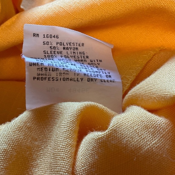 Elegant Women's Yellow Suit Jacket - Picture 6 of 6